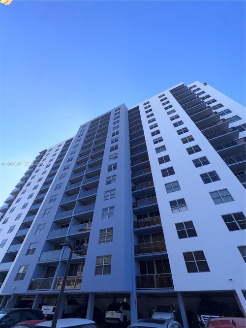 607-401 69th St, Miami Beach, FL, 33141-3196 | Card Image