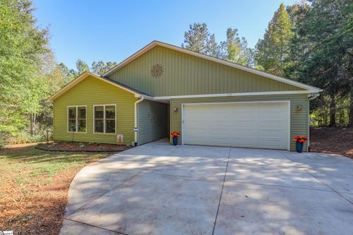 125 Griggs Rd, Six Mile, SC, 29682-9439 | Card Image