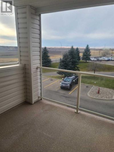 206 - 1632 Saamis Dr Nw, Condo with 1 bedrooms, 1 bathrooms and 1 parking in Medicine Hat AB | Image 2