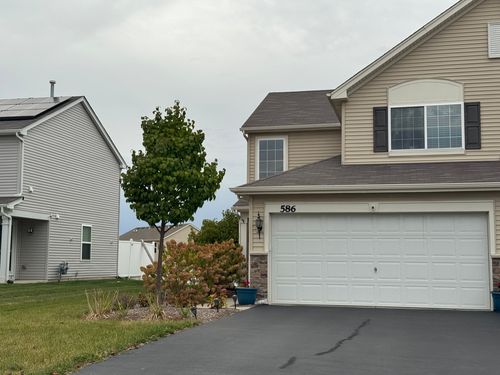 586 Vine St, Hampshire, IL, 60140-5621 | Card Image