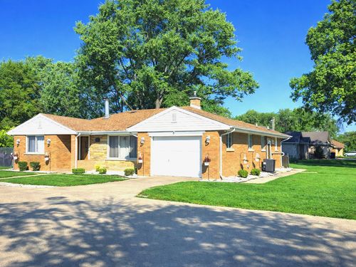 3904 W 137th St, Crestwood, IL, 60418-3239 | Card Image