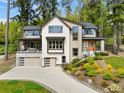 22536 Se 52nd St, Issaquah, WA, 98029-5021 | Card Image