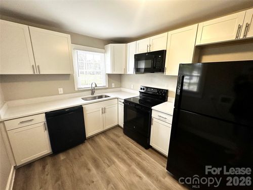 903 Holt St, Lexington, NC, 27292-5111 | Card Image
