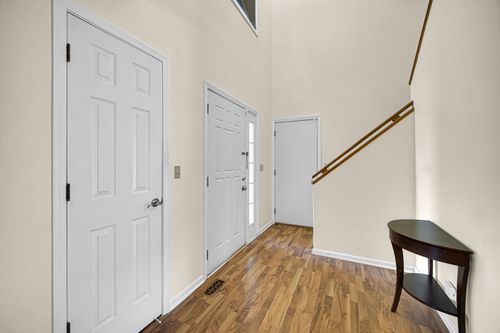 9 Redwood Ct, Streamwood, IL, 60107-2230 | Card Image