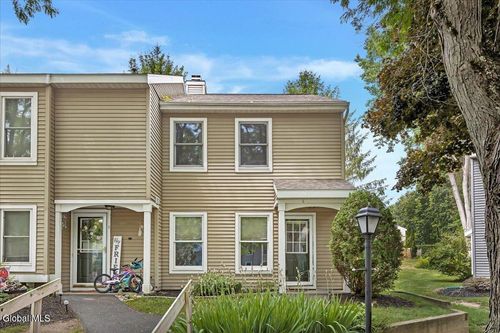 6 Wilton Ct, Halfmoon, NY, 12065-8100 | Card Image
