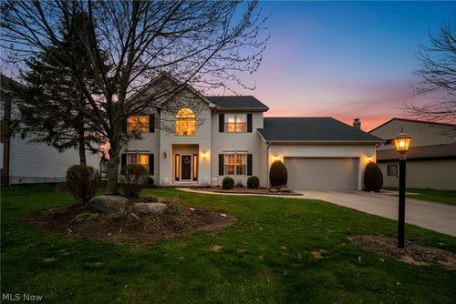 17200 Greenwood Drive, Strongsville, OH, 44149 | Card Image