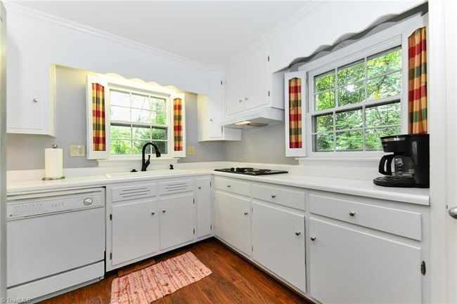 1102 Forest Hill Dr, House other with 3 bedrooms, 2 bathrooms and null parking in Greensboro NC | Image 8