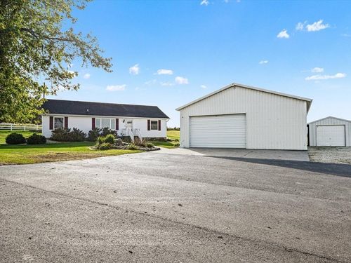 10583 Rte 136, Dyersville, IA, 52040 | Card Image