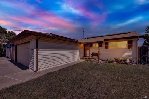 1624 Dover Ave, Fairfield, CA, 94533-4043 | Card Image