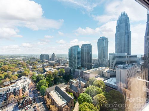 333 W Trade St, Charlotte, NC, 28202-1944 | Card Image