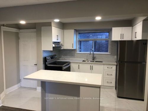 a2-647 Vaughan Rd, York, ON, M6E2Y4 | Card Image