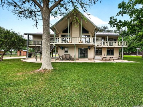 199 Lakeshore Dr S, Bandera, TX, 78003-4150 | Card Image