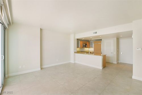 unit-2105-222 Karen Ave, Las Vegas, NV, 89109-5304 | Card Image