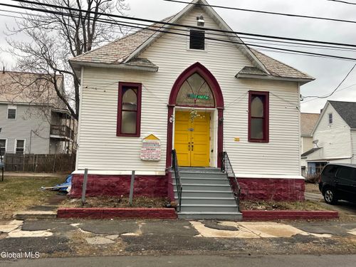 30 Steuben St, Schenectady, NY, 12307-1630 | Card Image