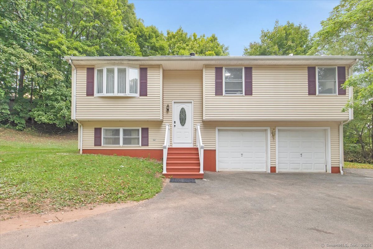 Highland Ave, Meriden, CT 06451