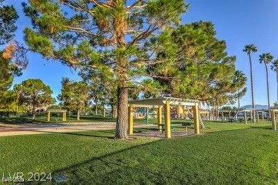 2113 - 3151 Soaring Gulls Drive, Condo with 3 bedrooms, 2 bathrooms and null parking in Las Vegas NV | Image 3