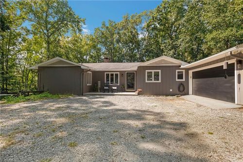 225 Mountain Shadows Ln, Columbus, NC, 28722-4415 | Card Image