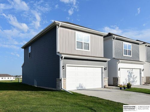 7512 S 204th Ave, Gretna, NE, 68028-4192 | Card Image