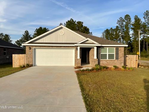 18559 Water Oak Way, Biloxi, MS, 39532-4567 | Card Image