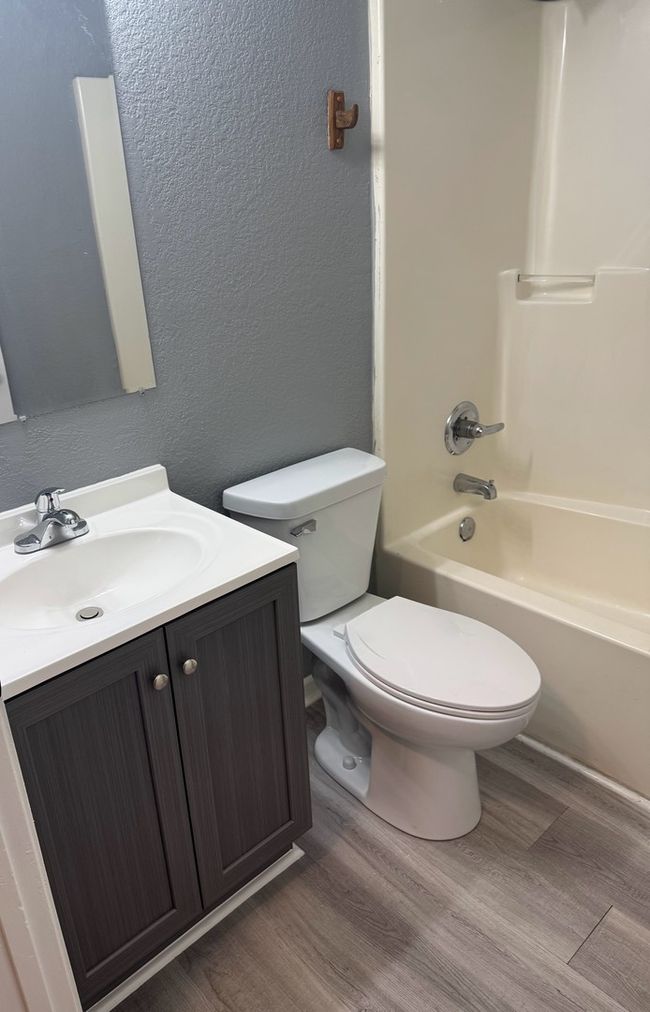 1312 N Hickory St, House other with 4 bedrooms, 2 bathrooms and 4 parking in Champaign IL | Image 14