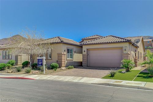 933 Everest Peak Ave, Henderson, NV, 89012-5338 | Card Image