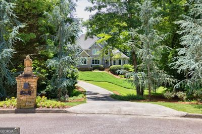 4225 Dunham Park, House other with 5 bedrooms, 4 bathrooms and null parking in Flowery Branch GA | Image 2