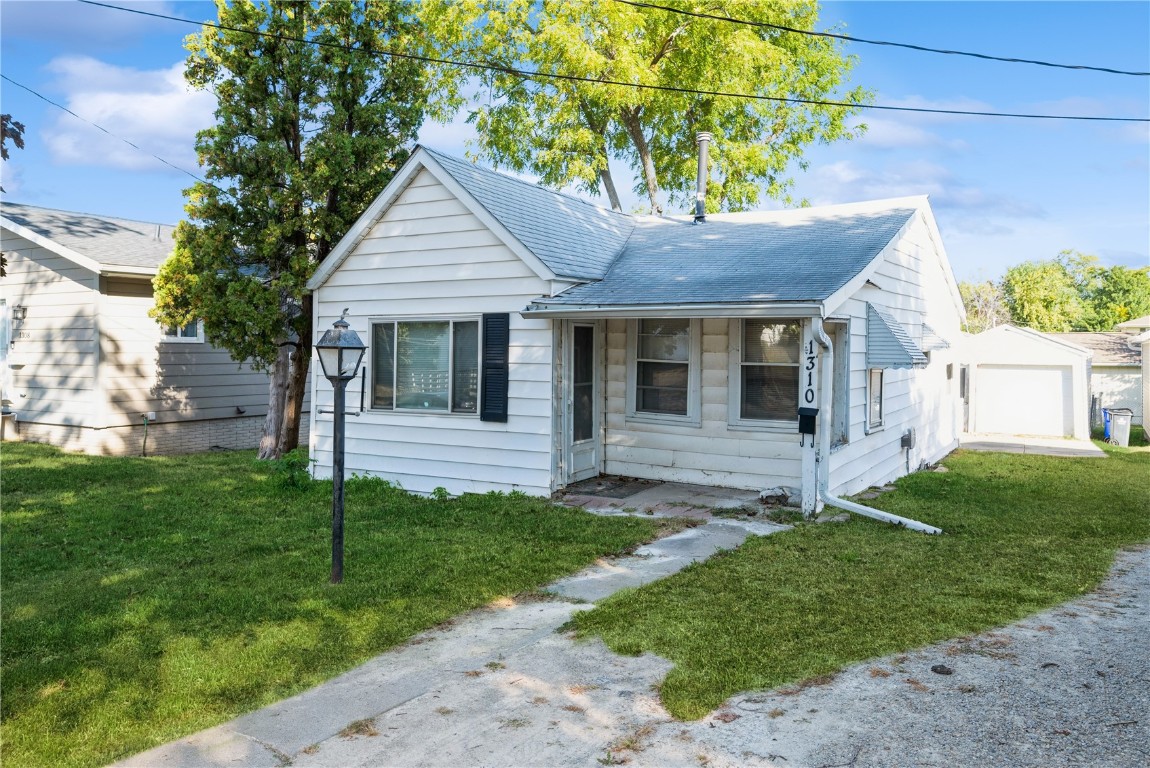 M Ave, Cedar Rapids, IA 52402