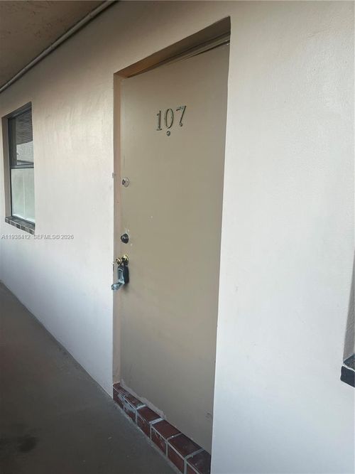 apt-107-10402 Sunrise Lakes Blvd, Sunrise, FL, 33322-5935 | Card Image