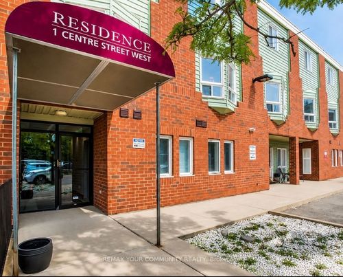 102-1 Centre St W, Richmond Hill, ON, L4C3P3 | Card Image