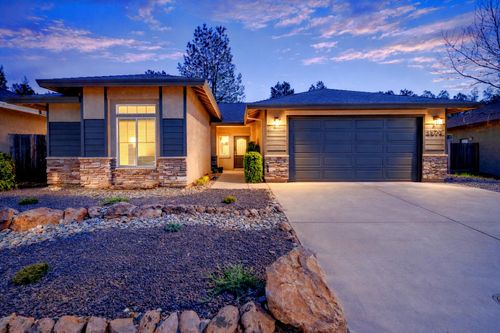 5571 Muir Peak Rd, Redding, CA, 96002-9136 | Card Image