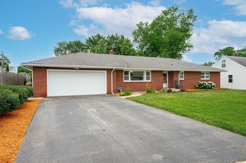 427 Burrwood Ave, Loves Park, IL, 61111-4005 | Card Image