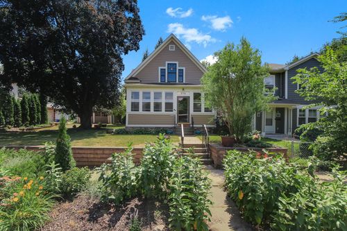 374 Sturgis St, Saint Paul, MN, 55102-2713 | Card Image