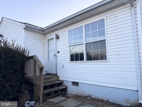 121 Hampton Ct, WINCHESTER, VA, 22601-5419 | Card Image