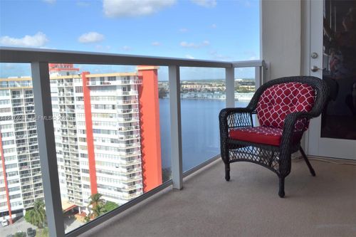 ph3e-1351 Ne Miami Gardens Dr, Miami, FL, 33179-4719 | Card Image