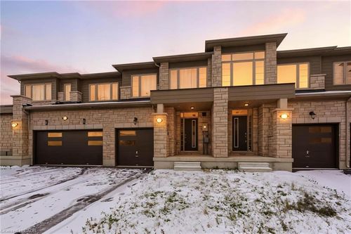 9 Admiral Rd, Welland, ON, L3B0H3 | Card Image