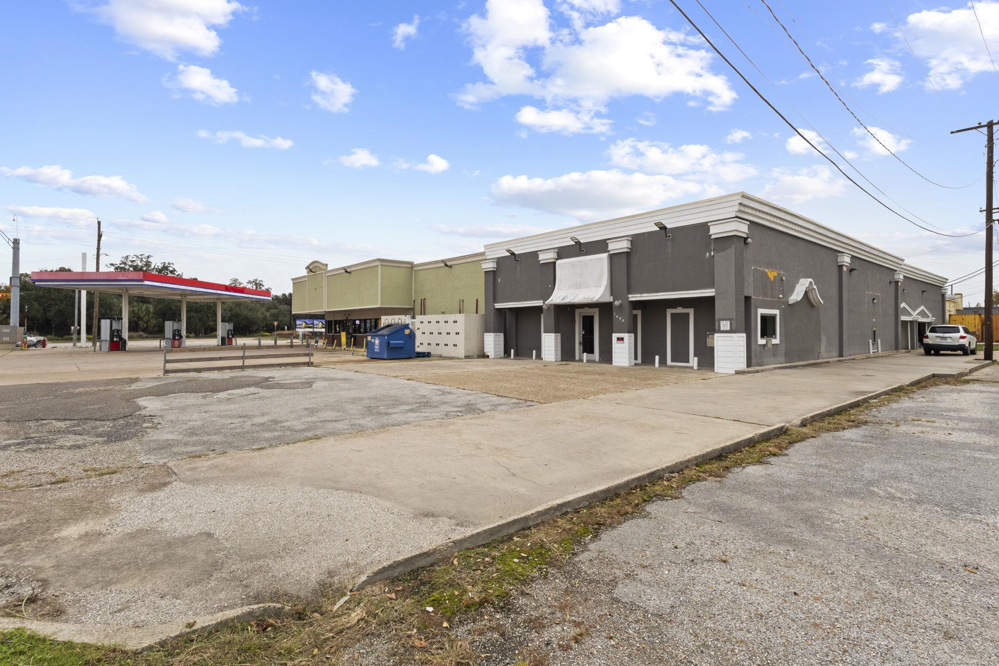 Commercial Sale in Orange 3