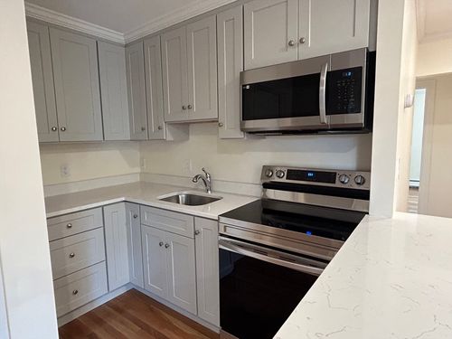 25c-25C Minot St, Reading, MA, 01867-3569 | Card Image