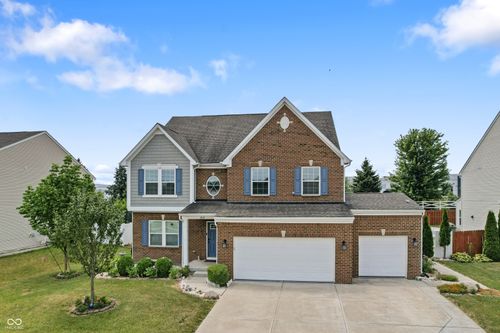 2833 Holiday Way, Greenwood, IN, 46143-6611 | Card Image