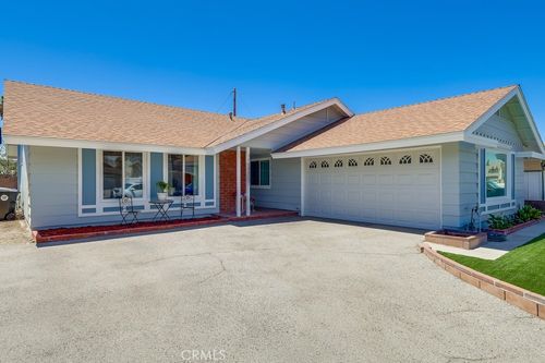 19626 Chadway St, Canyon Country, CA, 91351-2015 | Card Image