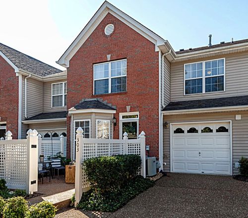 303 Hanley Ln, Franklin, TN, 37069-8431 | Card Image
