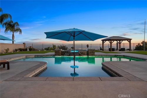 28929 Davis Ln, Highland, CA, 92346-7735 | Card Image