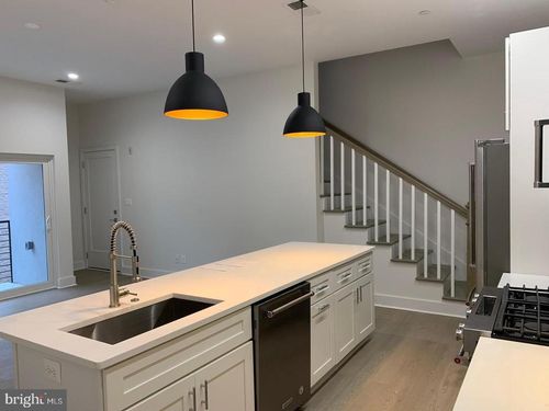 7-4008 Edmunds St Nw, WASHINGTON, DC, 20007-1297 | Card Image