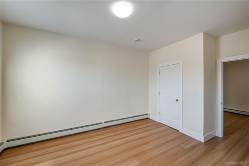 b-50 E Main St, Bay Shore, NY, 11706-8301 | Card Image
