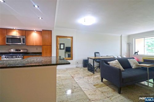 1203 River Rd, Edgewater, NJ, 07020-1456 | Card Image