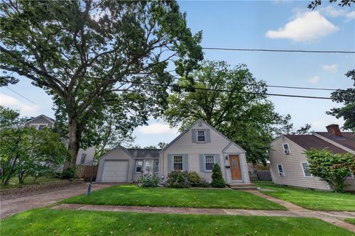110 Bryant Rd, Cranston, RI, 02910-5441 | Card Image
