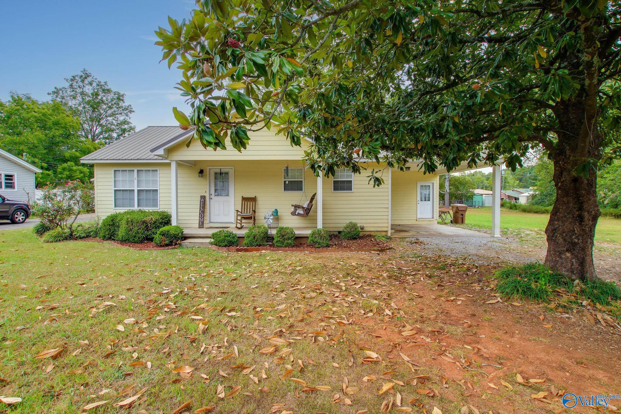 Main St, Moulton, AL 35650