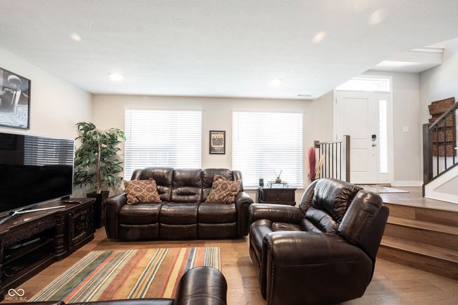8194 Bostic Ct, Townhouse with 3 bedrooms, 4 bathrooms and null parking in Fishers IN | Image 11