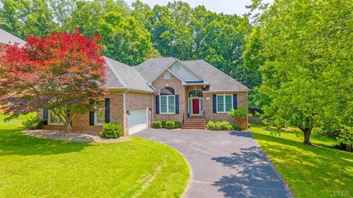 137 Marguerite Dr, Lynchburg, VA, 24502-4679 | Card Image