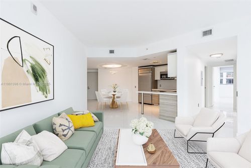 apt-1802-1300 Brickell Bay Dr, Miami, FL, 33131-3388 | Card Image