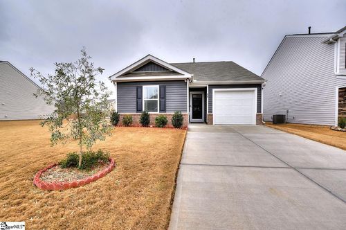 218 Maple Leaf Ln, Easley, SC, 29640-8020 | Card Image